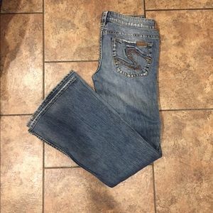 Silver jeans flare jeans distressed size 30 medium